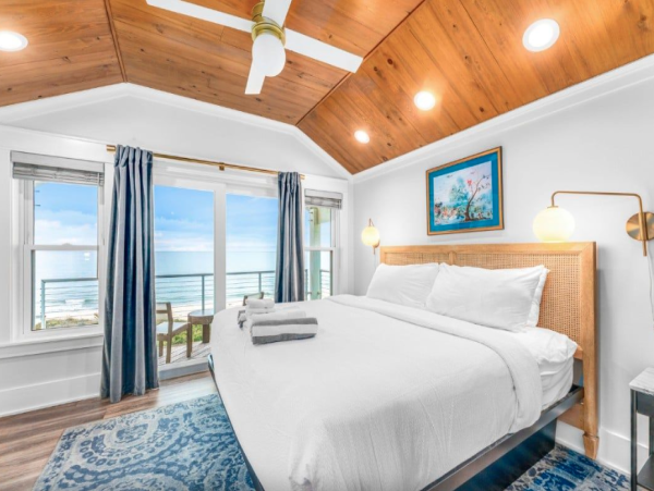 Elegant Beachfront Escape with Private Pool & Gulf Views in St. George Island Hot Tub Beach